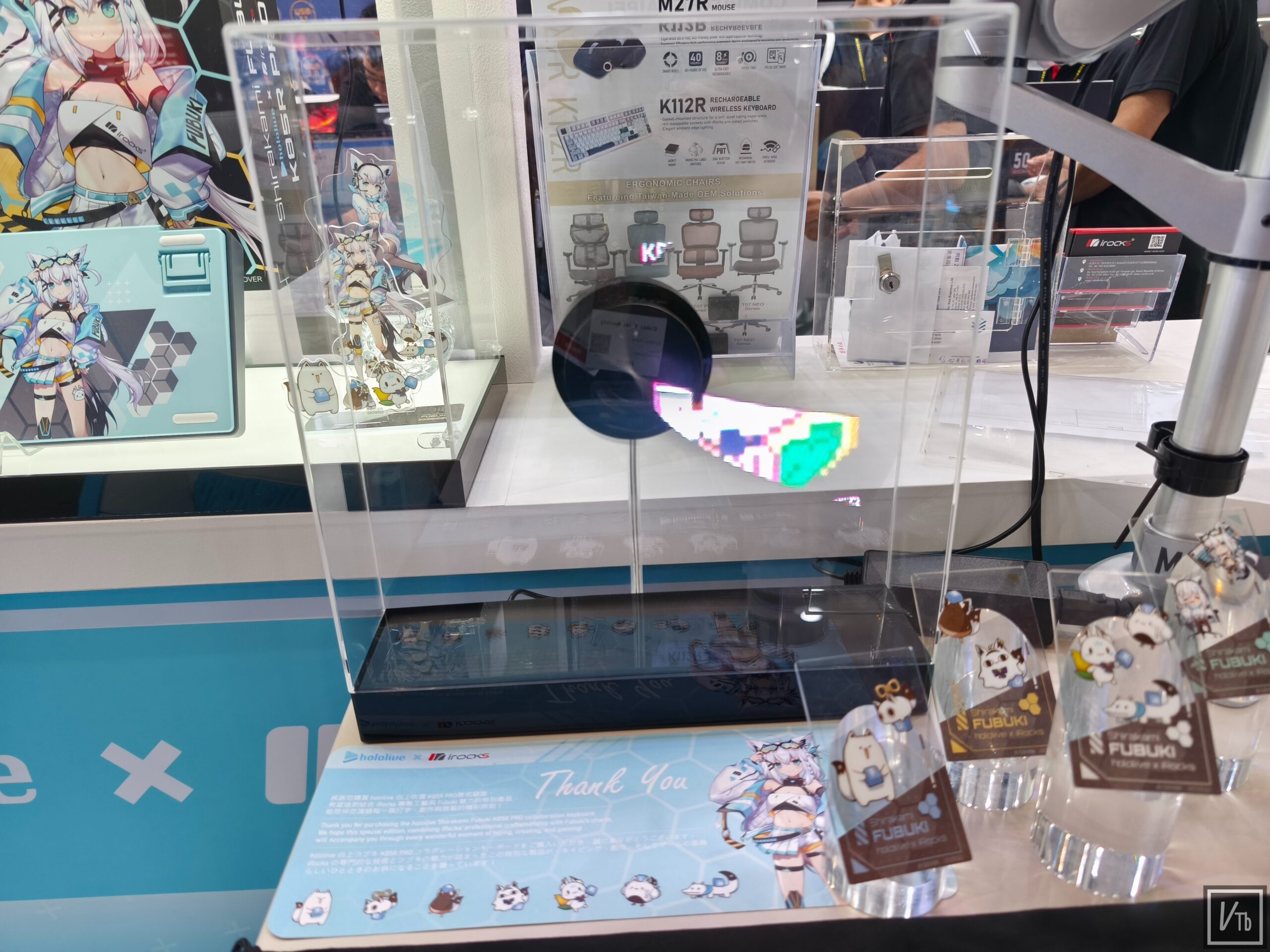 白上吹雪聯名商品降臨Computex，iRocks鍵盤與工學椅現場實拍 圖 6