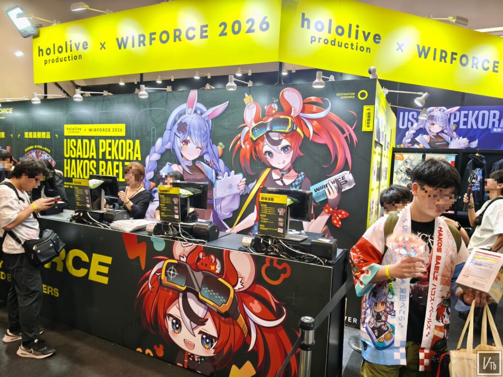 WirForce 2026 hololive 聯名 商店櫃檯。現場拍攝。